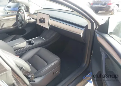 2025 Tesla Model Y Long Range Dual Motor All-Wheel Drive из США, поврежденный, VIN 7SAYGDED0SF253005